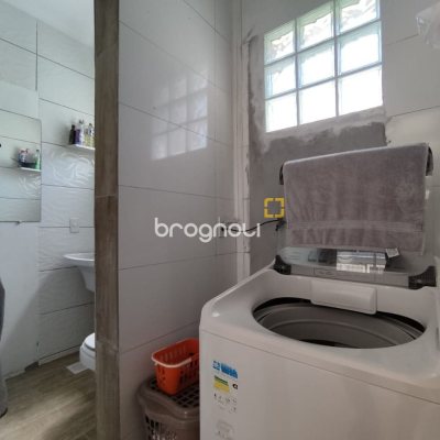 Casa com 104m², 2 quartos, 1 garagem, no bairro Cachoeira do Bom Jesus em Florianópolis