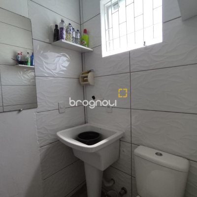 Casa com 104m², 2 quartos, 1 garagem, no bairro Cachoeira do Bom Jesus em Florianópolis