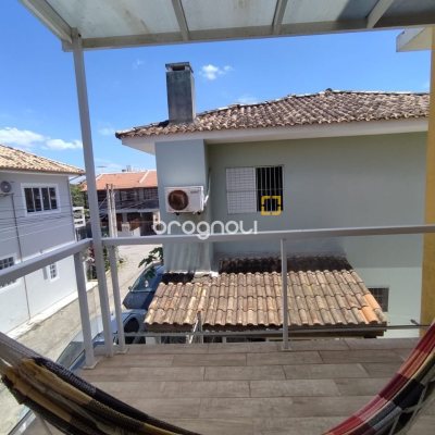 Casa com 104m², 2 quartos, 1 garagem, no bairro Cachoeira do Bom Jesus em Florianópolis
