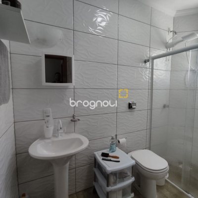 Casa com 104m², 2 quartos, 1 garagem, no bairro Cachoeira do Bom Jesus em Florianópolis