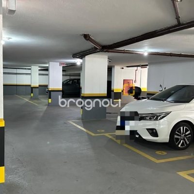 Garagem com 12m², no bairro Centro em Florianópolis
