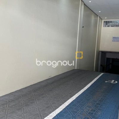 Garagem com 12m², 2 garagens, no bairro Centro em Florianópolis