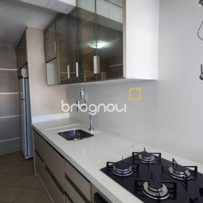 Apartamento com 90m², 3 quartos (sendo 1 suíte), 1 garagem, no bairro Centro em Florianópolis