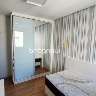 Apartamento com 90m², 3 quartos (sendo 1 suíte), 1 garagem, no bairro Centro em Florianópolis