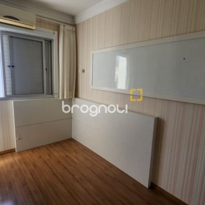 Apartamento com 90m², 3 quartos (sendo 1 suíte), 1 garagem, no bairro Centro em Florianópolis