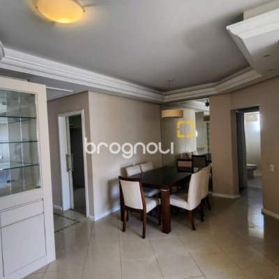 Apartamento com 90m², 3 quartos (sendo 1 suíte), 1 garagem, no bairro Centro em Florianópolis