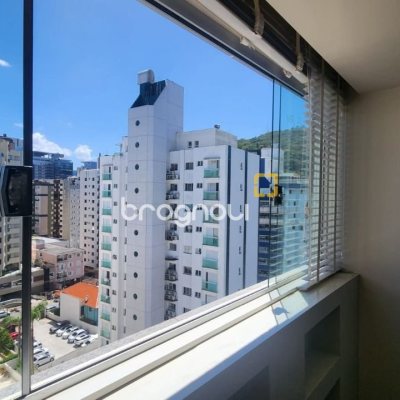 Apartamento com 90m², 3 quartos (sendo 1 suíte), 1 garagem, no bairro Centro em Florianópolis