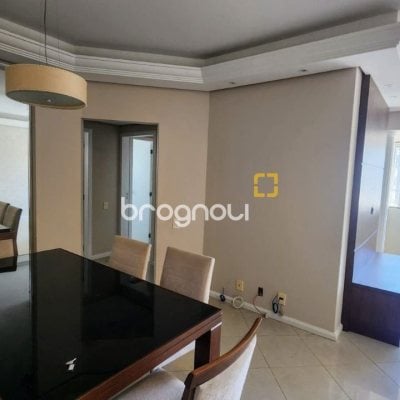 Apartamento com 90m², 3 quartos (sendo 1 suíte), 1 garagem, no bairro Centro em Florianópolis