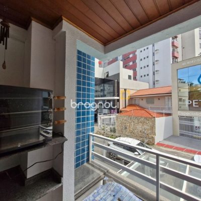 Apartamento com 60m², 2 quartos (sendo 1 suíte), 1 garagem, no bairro Centro em Florianópolis