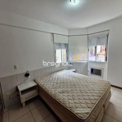 Apartamento com 60m², 2 quartos (sendo 1 suíte), 1 garagem, no bairro Centro em Florianópolis