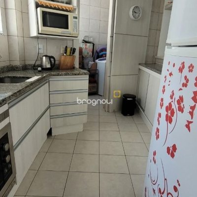 Apartamento com 75m², 2 quartos (sendo 1 suíte), 1 garagem, no bairro Ingleses em Florianópolis