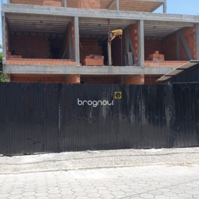 Casa com 184m², 3 quartos (sendo 1 suíte), 1 garagem, no bairro Campeche em Florianópolis