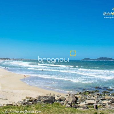 Casa com 184m², 3 quartos (sendo 1 suíte), 1 garagem, no bairro Campeche em Florianópolis