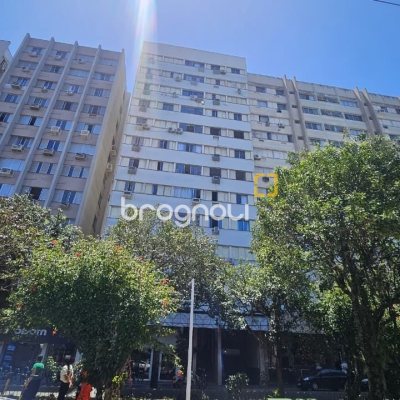 Apartamento com 92m², 3 quartos, 1 garagem, no bairro Centro em Florianópolis