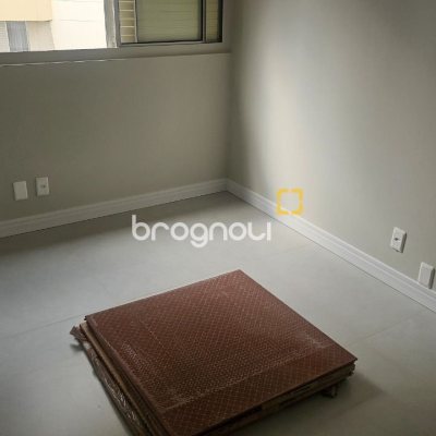 Apartamento com 92m², 3 quartos, 1 garagem, no bairro Centro em Florianópolis