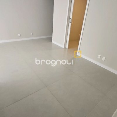 Apartamento com 92m², 3 quartos, 1 garagem, no bairro Centro em Florianópolis