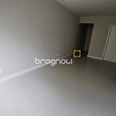 Apartamento com 92m², 3 quartos, 1 garagem, no bairro Centro em Florianópolis