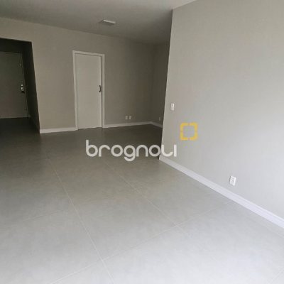 Apartamento com 92m², 3 quartos, 1 garagem, no bairro Centro em Florianópolis