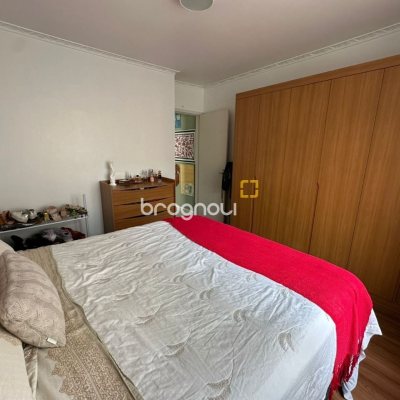 Apartamento com 80m², 3 quartos, 1 garagem, no bairro Ponta de Baixo em São José