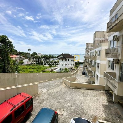 Apartamento com 80m², 3 quartos, 1 garagem, no bairro Ponta de Baixo em São José