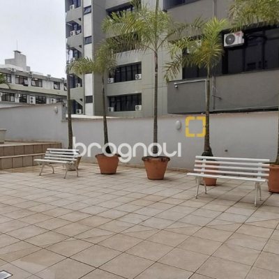 Apartamento com 64m², 2 quartos, 1 garagem, no bairro Centro em Florianópolis