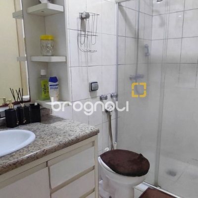 Apartamento com 64m², 2 quartos, 1 garagem, no bairro Centro em Florianópolis
