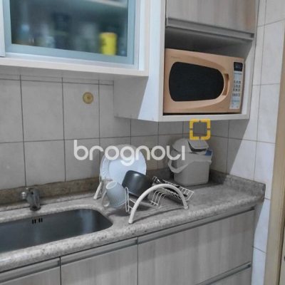 Apartamento com 64m², 2 quartos, 1 garagem, no bairro Centro em Florianópolis