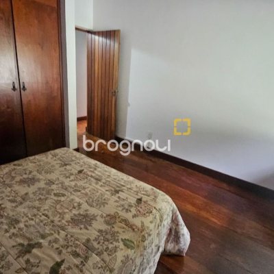 Casa com 316m², 4 quartos (sendo 1 suíte), 2 garagens, no bairro Saco dos Limões em Florianópolis