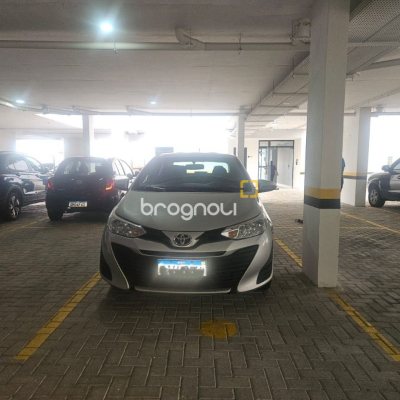 Apartamento com 75m², 3 quartos (sendo 1 suíte), 1 garagem, no bairro Areias em São José
