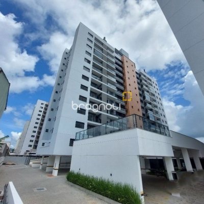 Apartamento com 75m², 3 quartos (sendo 1 suíte), 1 garagem, no bairro Areias em São José