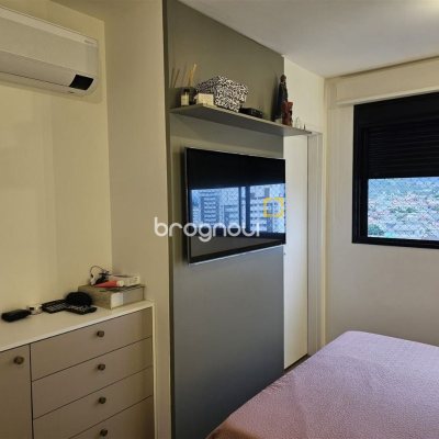 Apartamento com 75m², 3 quartos (sendo 1 suíte), 1 garagem, no bairro Areias em São José