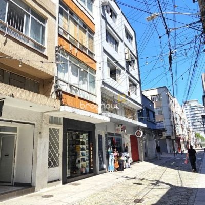 Apartamento com 28m², 1 quarto, no bairro Centro em Florianópolis