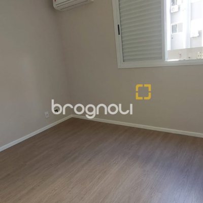Apartamento com 109m², 3 quartos (sendo 1 suíte), 1 garagem, no bairro Córrego Grande em Florianópolis