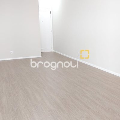 Apartamento com 109m², 3 quartos (sendo 1 suíte), 1 garagem, no bairro Córrego Grande em Florianópolis