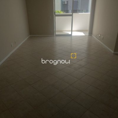 Apartamento com 109m², 3 quartos (sendo 1 suíte), 1 garagem, no bairro Córrego Grande em Florianópolis
