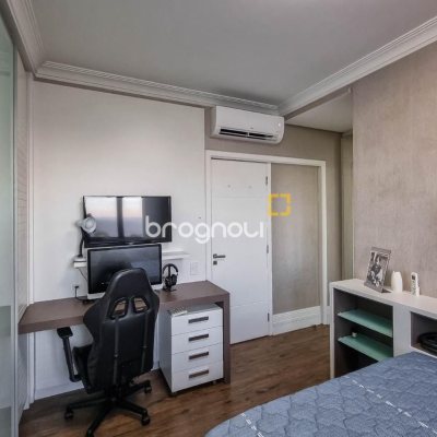 Apartamento com 303m², 3 quartos (sendo 3 suítes), 3 garagens, no bairro Agronômica em Florianópolis