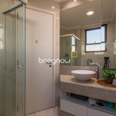 Apartamento com 303m², 3 quartos (sendo 3 suítes), 3 garagens, no bairro Agronômica em Florianópolis
