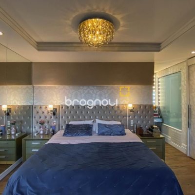 Apartamento com 303m², 3 quartos (sendo 3 suítes), 3 garagens, no bairro Agronômica em Florianópolis