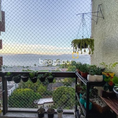 Apartamento com 303m², 3 quartos (sendo 3 suítes), 3 garagens, no bairro Agronômica em Florianópolis