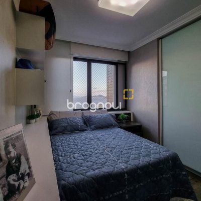Apartamento com 303m², 3 quartos (sendo 3 suítes), 3 garagens, no bairro Agronômica em Florianópolis