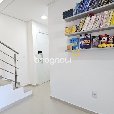 Apartamento com 75m², 2 quartos (sendo 2 suítes), 1 garagem, no bairro Ingleses em Florianópolis