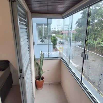 Apartamento com 42m², 1 quarto, no bairro Canasvieiras em Florianópolis