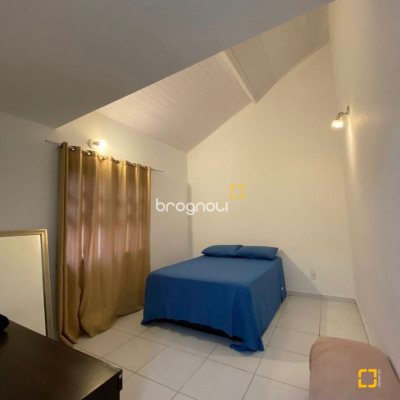 Casa com 200m², 3 quartos (sendo 1 suíte), 4 garagens, no bairro Rio Tavares em Florianópolis