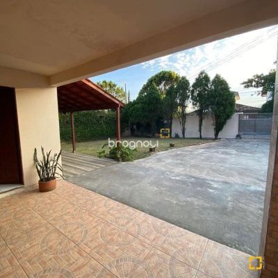 Casa com 200m², 3 quartos (sendo 1 suíte), 4 garagens, no bairro Rio Tavares em Florianópolis