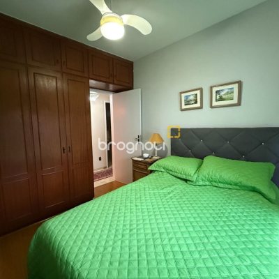 Apartamento com 106m², 3 quartos (sendo 1 suíte), 1 garagem, no bairro Centro em Florianópolis