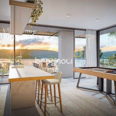 Casa de Condomínio com 316m², 3 quartos (sendo 3 suítes), 4 garagens, no bairro Lagoa da Conceição em Florianópolis