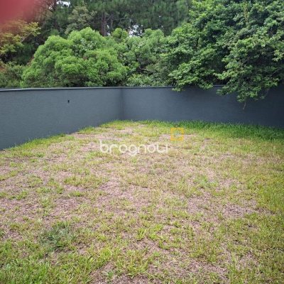 Casa com 93m², 3 quartos (sendo 1 suíte), 1 garagem, no bairro Rio Vermelho em Florianópolis