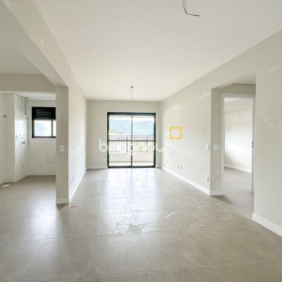 Apartamento com 74m², 2 quartos (sendo 1 suíte), 1 garagem, no bairro Saco Grande em Florianópolis