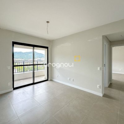Apartamento com 74m², 2 quartos (sendo 1 suíte), 1 garagem, no bairro Saco Grande em Florianópolis