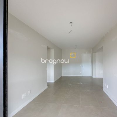 Apartamento com 74m², 2 quartos (sendo 1 suíte), 1 garagem, no bairro Saco Grande em Florianópolis